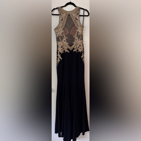 Womens XScape Round Neck Gold Embroidered Ruched Sheath Gown - Picture 4 of 7